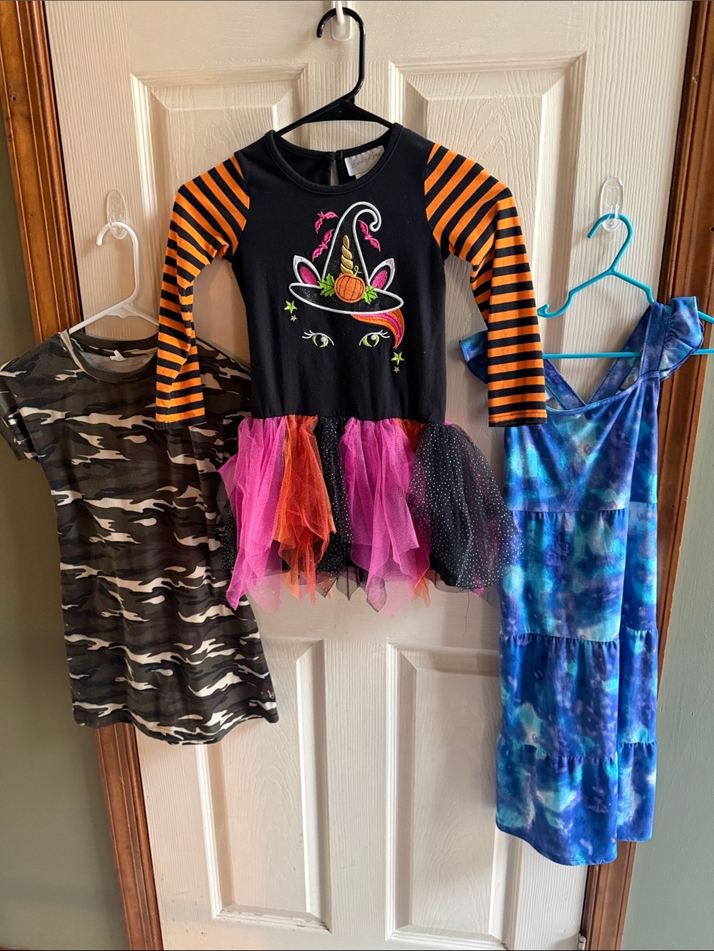 Girls Dress bundle sizes 4-5 / 5 / 7 (but seems small)